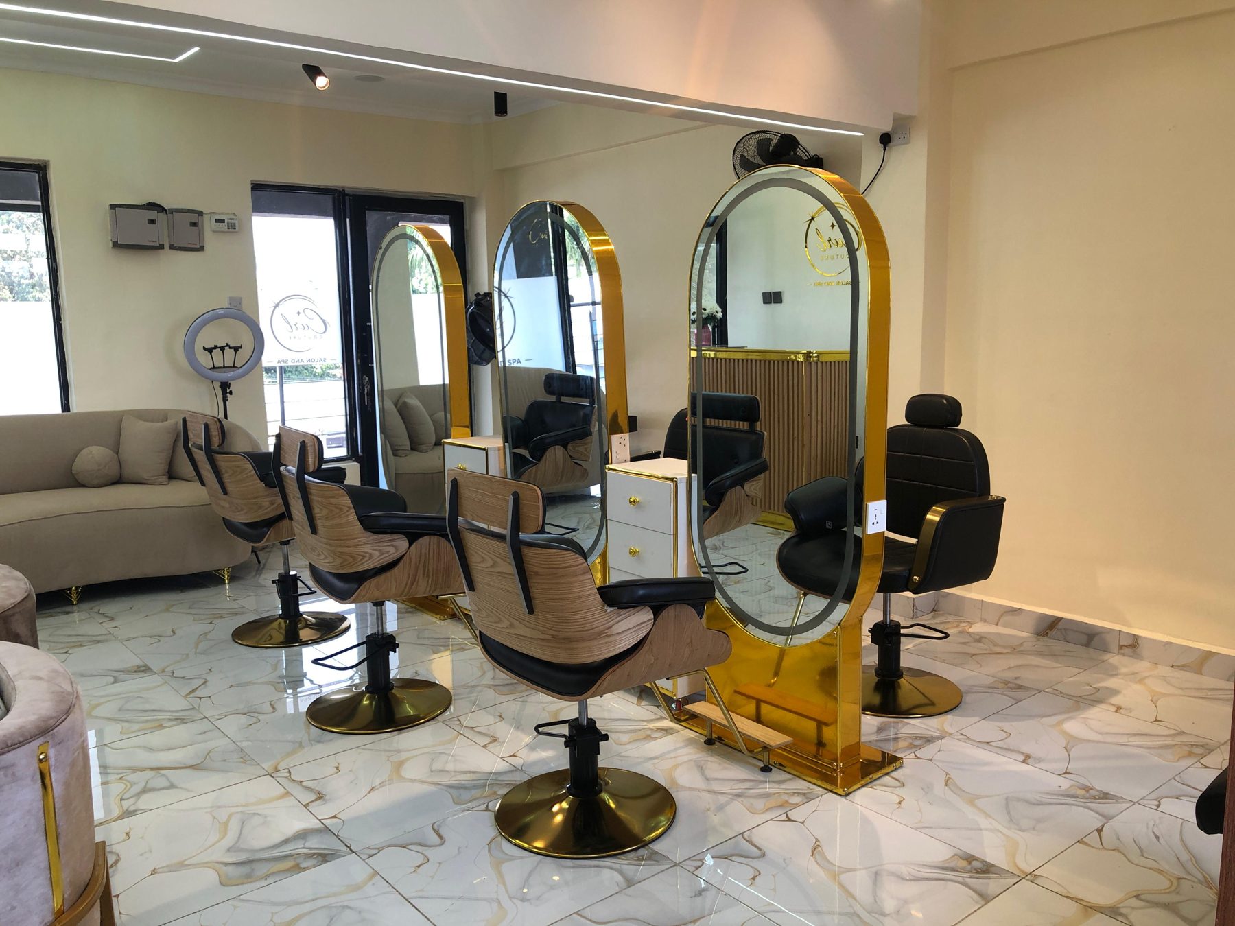 Curl Couture reception area